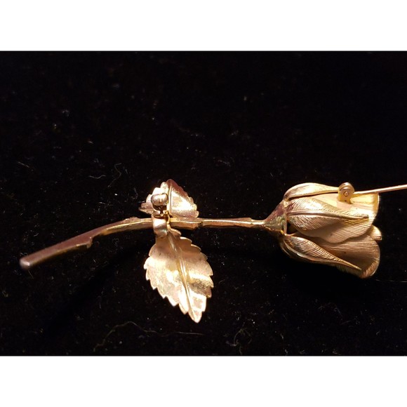 Vintage Unsigned Rose Floral Brooch Pin, Gold Tone Rose With Stem And Leaves - Picture 7 of 9